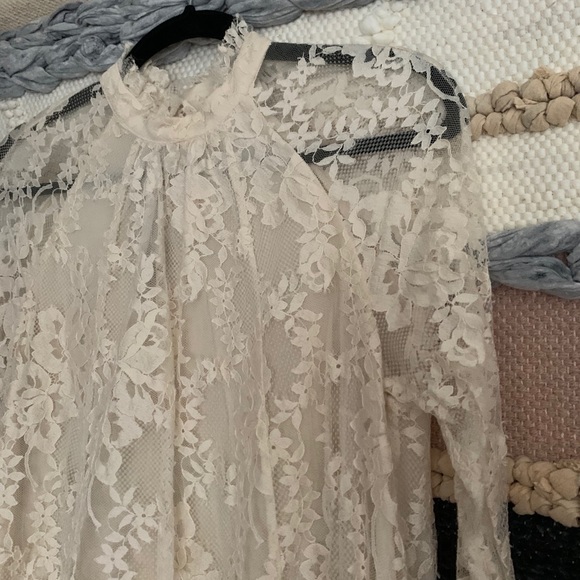 Laced off white dress - Picture 3 of 3